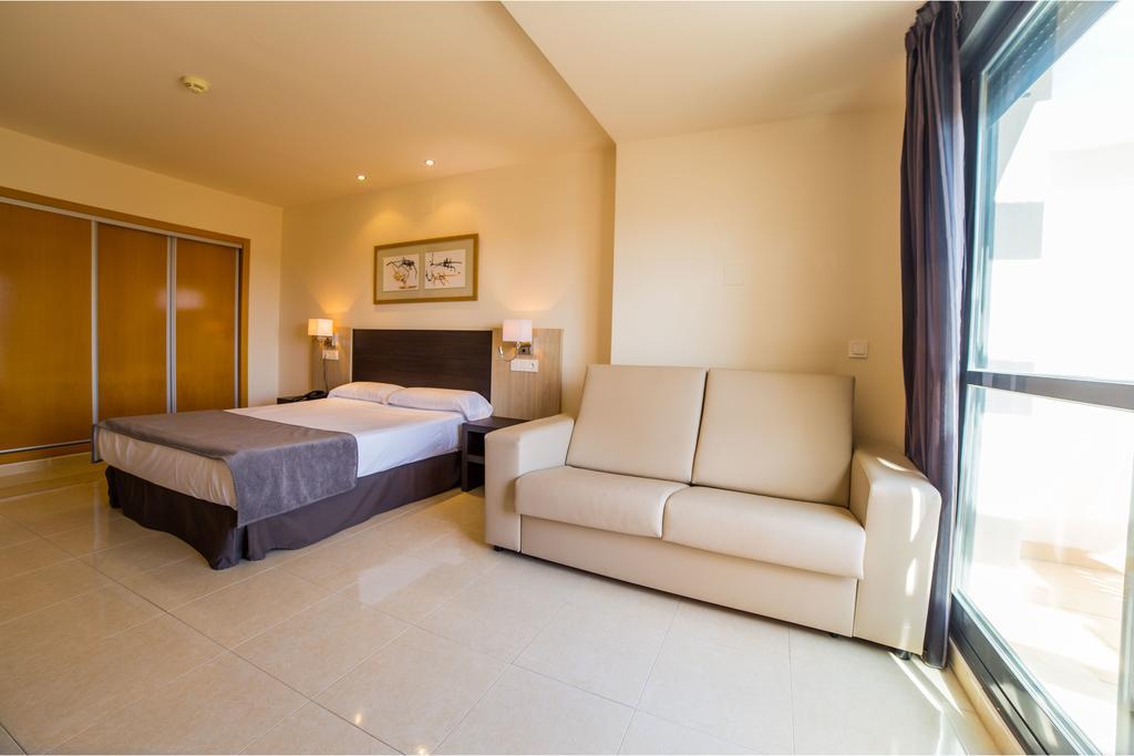 Hotel Adaria Vera Bagian luar foto