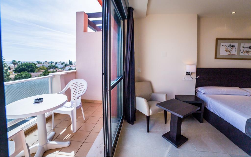 Hotel Adaria Vera Bagian luar foto