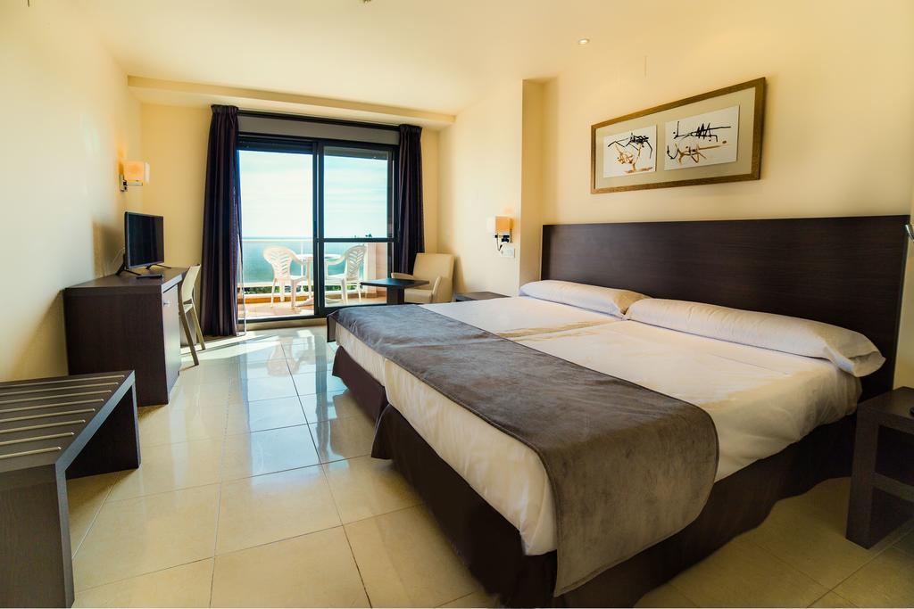 Hotel Adaria Vera Bagian luar foto
