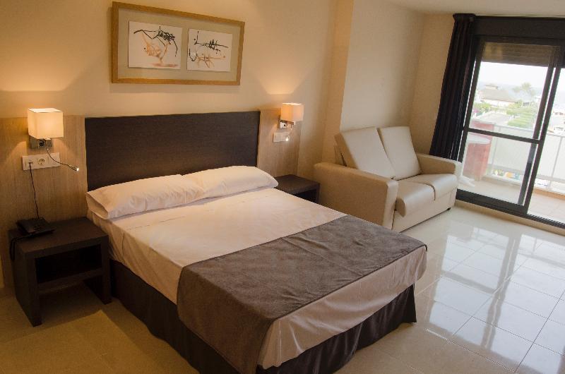 Hotel Adaria Vera Bagian luar foto